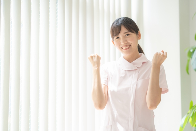 笑顔の看護師